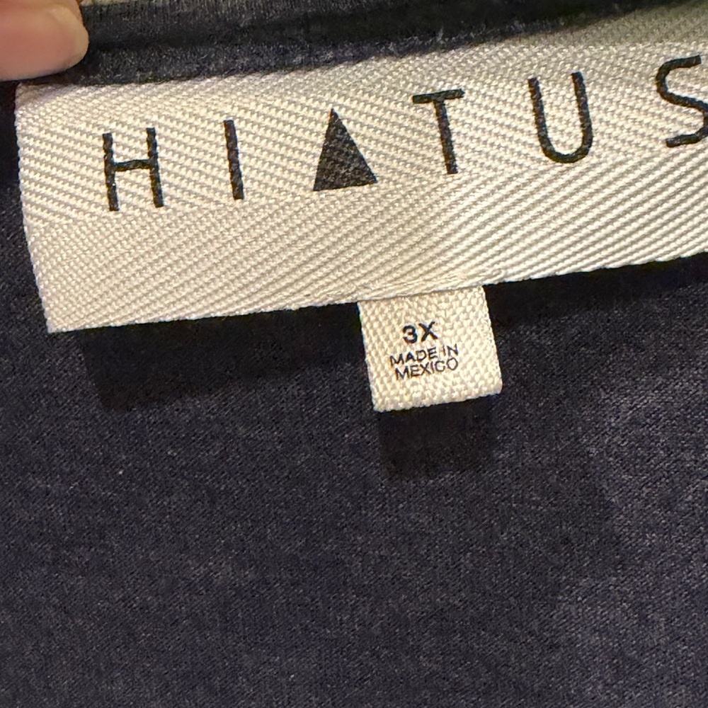 Hiatus Women’s Plus 3X, Navy Blue, Short Sleeve Tee, V-neck, “Adventure Awaits” - Picture 3 of 5